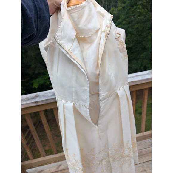 Vintage 1950s Ivory Wedding Dress Embroidered XS Sheath Handmade Tea Length - Picture 5 of 9